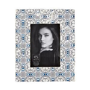 Painted Cement Handcrafted vintage look Photo Frame Picture Holder 5x7 photo